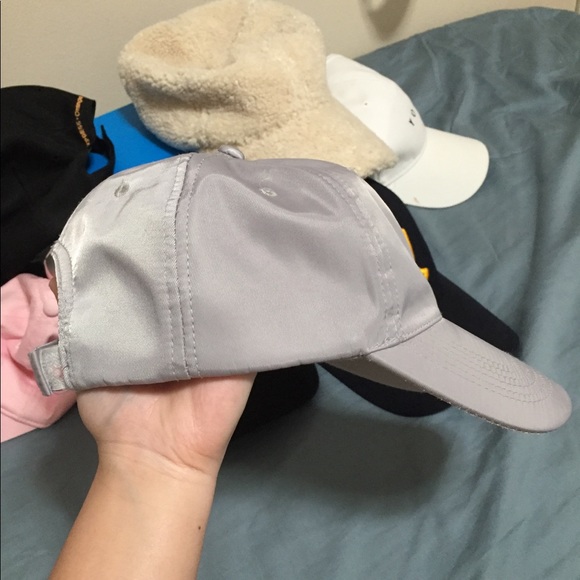 NWOT Charlotte Russe Gray Sliver Dad Hat One Size - Picture 2 of 7